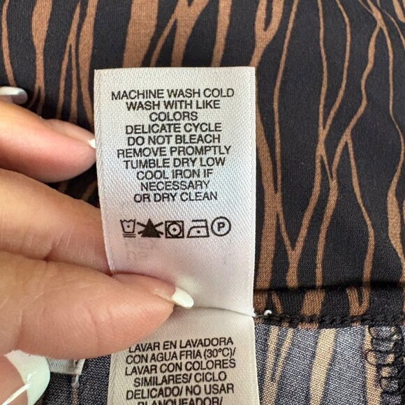 Liz Claiborne Brown Black Zebra Print V-Neck Empire Waist Top Womens Size Large - Picture 6 of 7